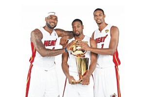 kaiyun官方网站-中超-瓦科建功泽卡头球破门 泰山2-1胜十人津门虎，中超瓦卡索